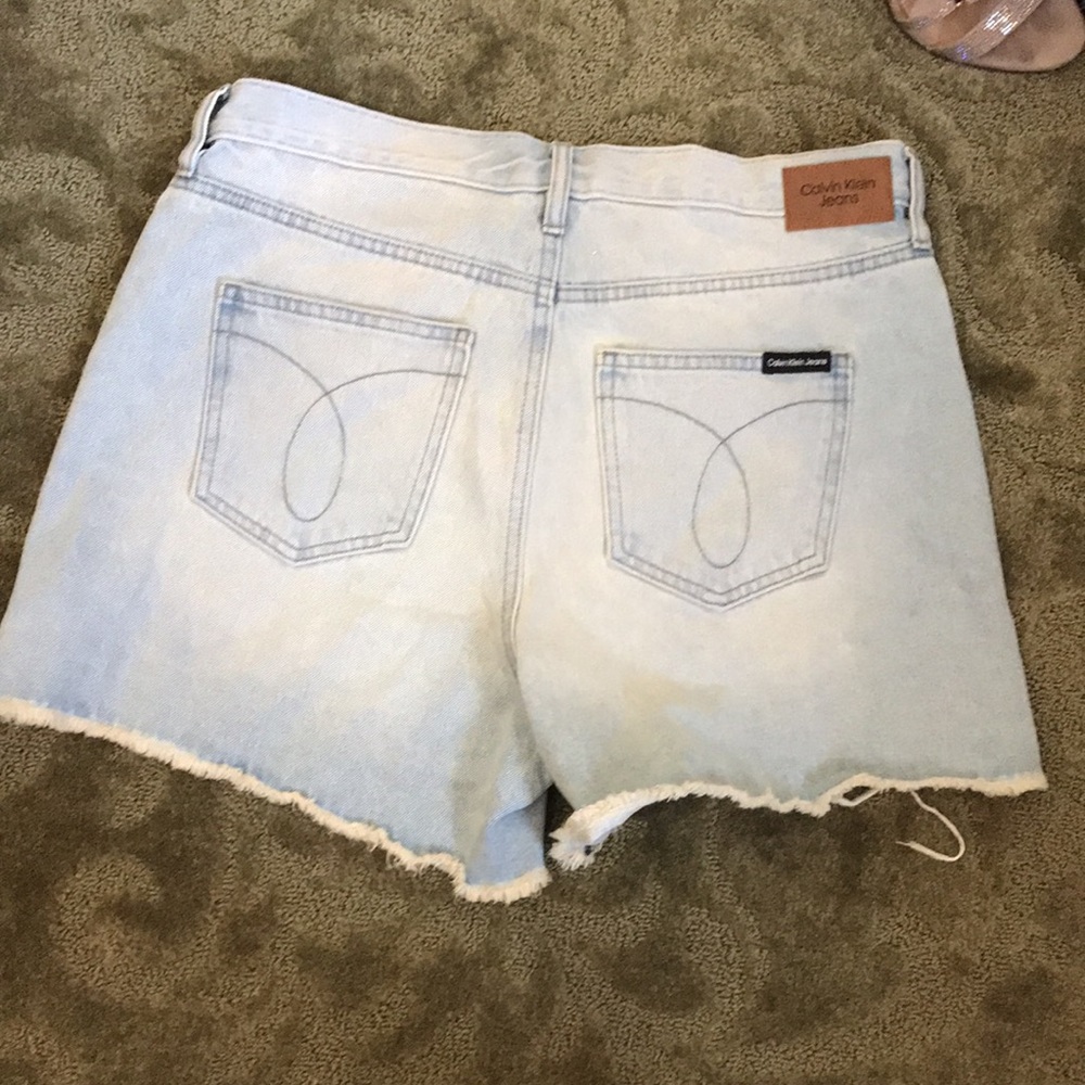 Shorts - Picture 4 of 8
